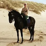 Casa Fernando Casquinha 아파트 발라프란카데지라